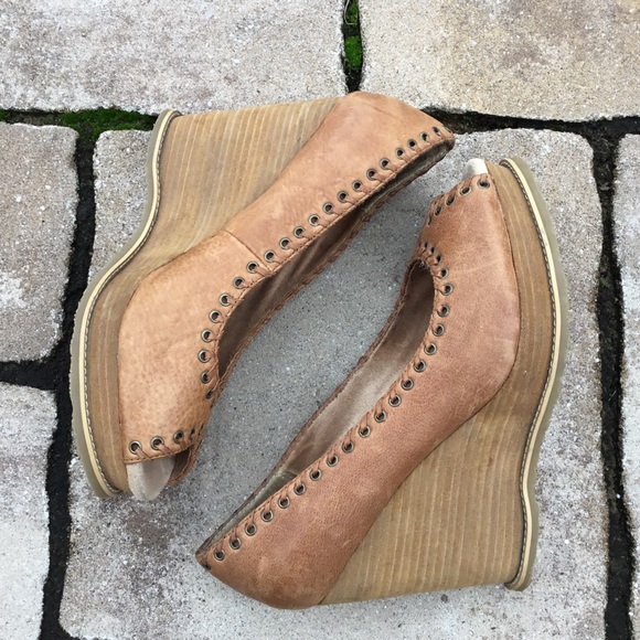 Seychelles Tan Leather Peep Toe Wedge Sandals - Picture 8 of 8